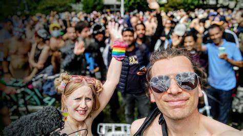 london naked bike ride 2022|World Naked Bike Ride 2022: The Biggest Nude Event To。